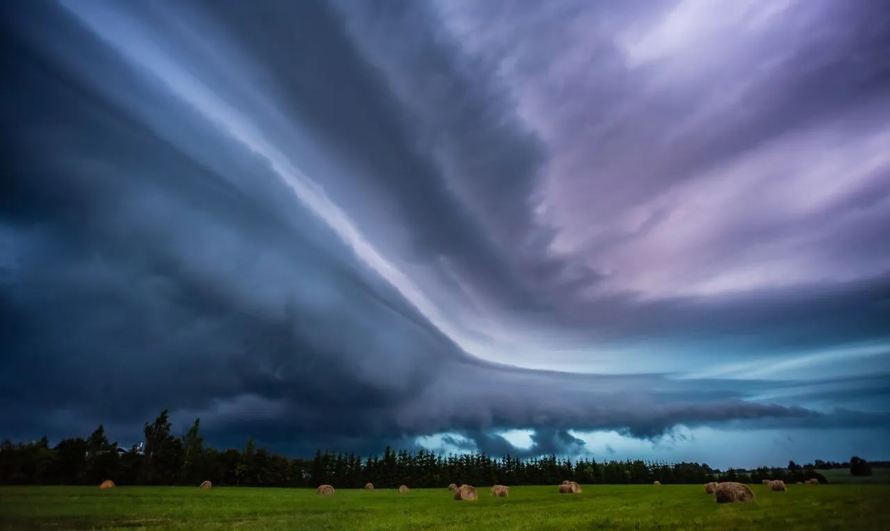 A imagem mostra o avan&ccedil;o de chuva e ventos em uma determinada &aacute;rea